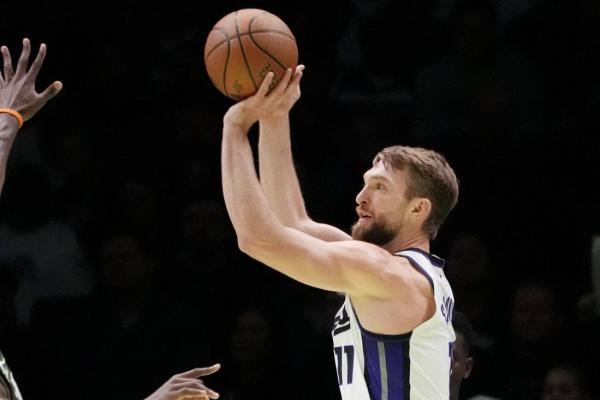 Kings star C Domantas Sabonis has torn meniscus, out at least 3-4 weeks