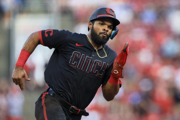 Rece Hinds' grand slam powers Reds' win over Marlins thumbnail