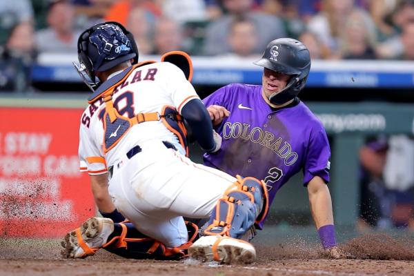 Christian Walker blasts two homers, including game-winner in win over Rockies