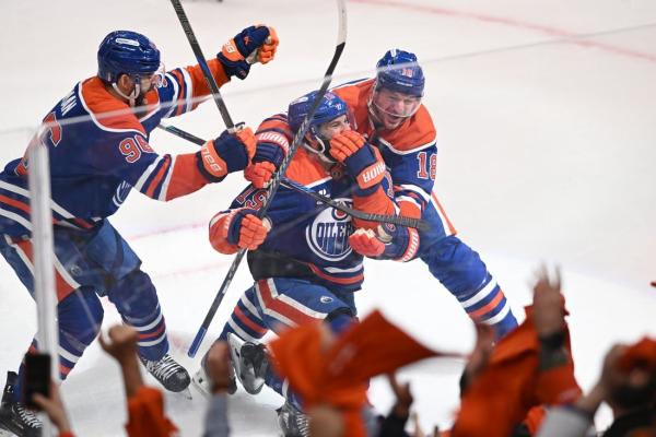 Oilers shut out Knights, close in on conference finals