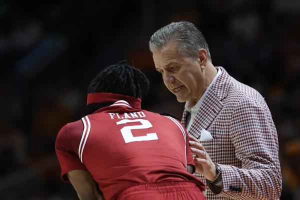 Arkansas, LSU playing for first SEC win