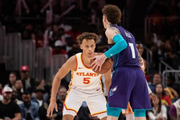 Hawks hurting on defense ahead of tilt with Kings