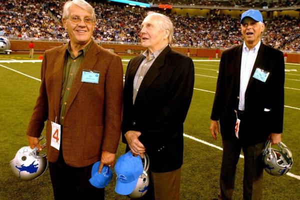 Hall of Famer, Lions legend Joe Schmidt dies at 92