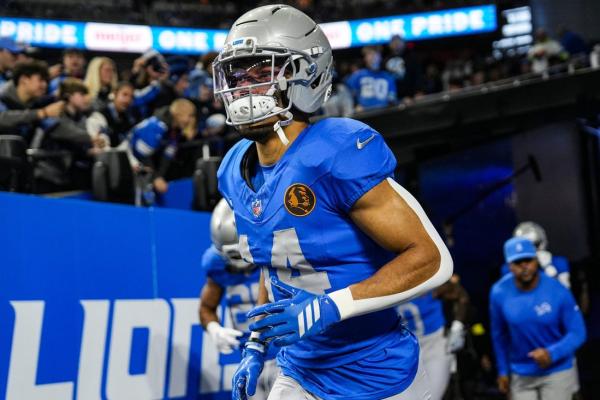 Lions WR Amon-Ra St. Brown (ankle) playing vs. Cowboys