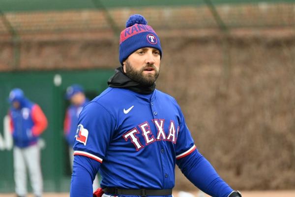 Rangers place OF Kevin Pillar (back) on injured list