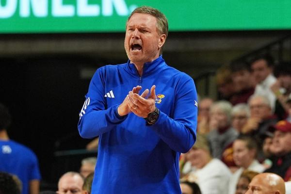 No. 9 Kansas bids to ride defense, limit turnovers vs. Kansas State