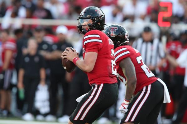 Texas Tech, Washington State to honor Mike Leach, light up scoreboard