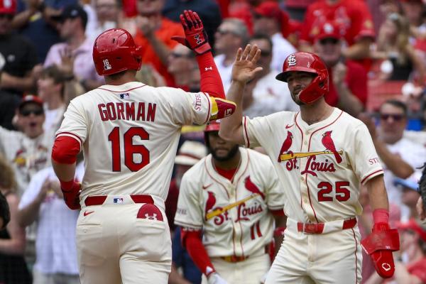 Braves deliver late surge to slip past Cardinals