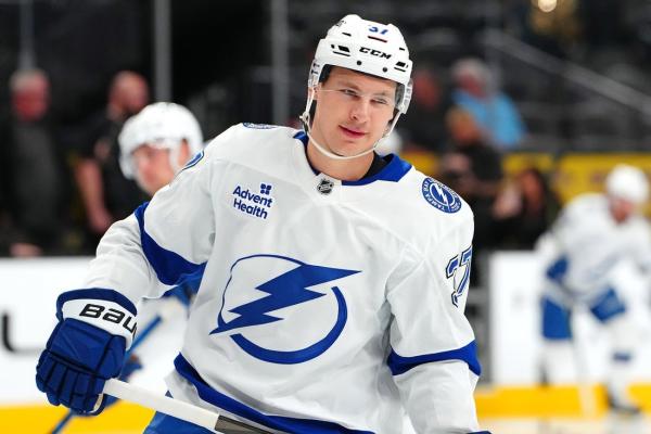Lightning sign F Yanni Gourde to 6-year, $14M extension