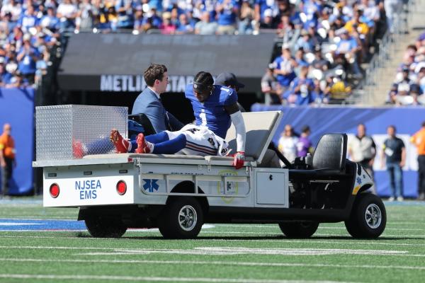 Giants WR Malik Nabers carted off with apparent knee injury vs. Chargers