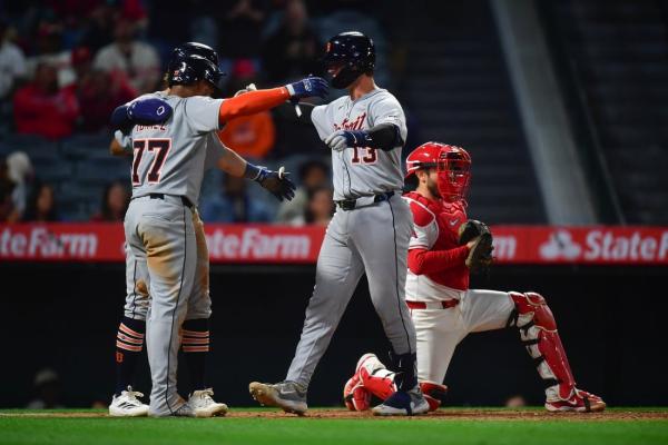 Tigers’ late outburst sends Angels to 6th straight loss