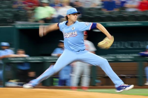 Jacob deGrom excels as Rangers blank Nationals