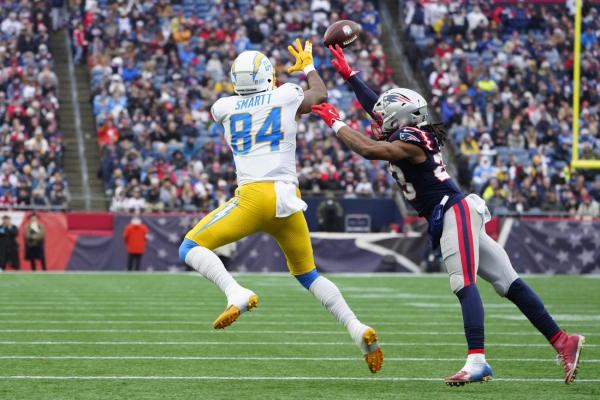 Chargers clinch playoff berth with dominating win over Patriots