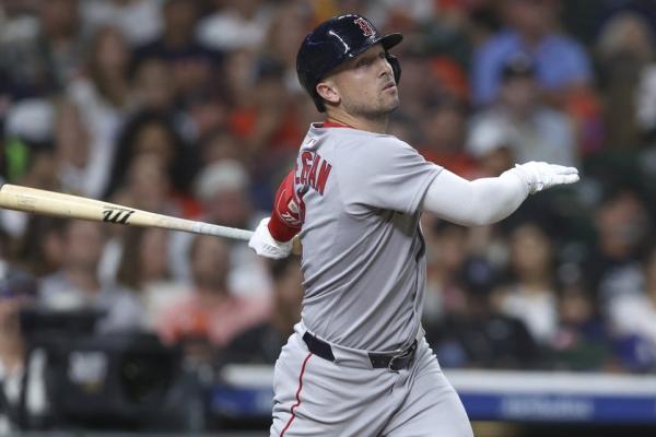 Red Sox homer four times in final four innings; rout Astros to even series thumbnail