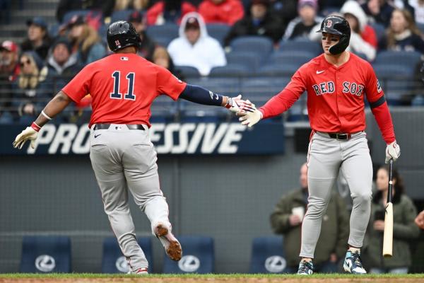 Red Sox’s Romy Gonzalez goes to IL, but Rafael Devers doesn’t go to 1B