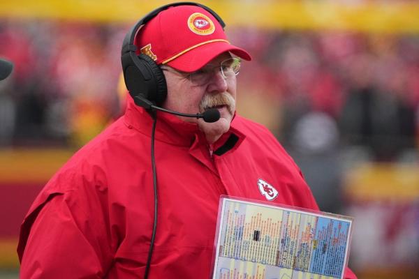 Andy Reid fourth coach to 300 wins, including playoffs thumbnail