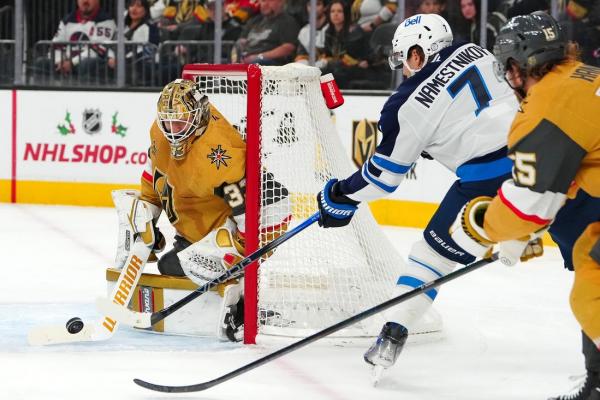 Golden Knights stay hot, edge slumping Jets