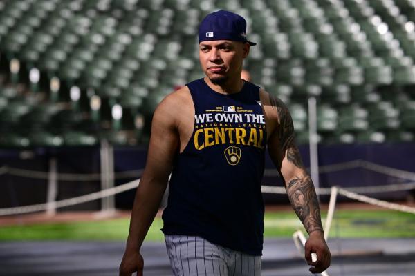 Brewers All-Star C William Contreras agrees to one-year deal