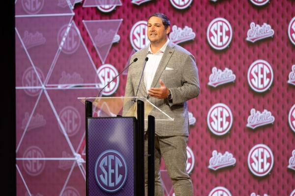 Jeff Lebby makes Mississippi State debut vs. Eastern Kentucky