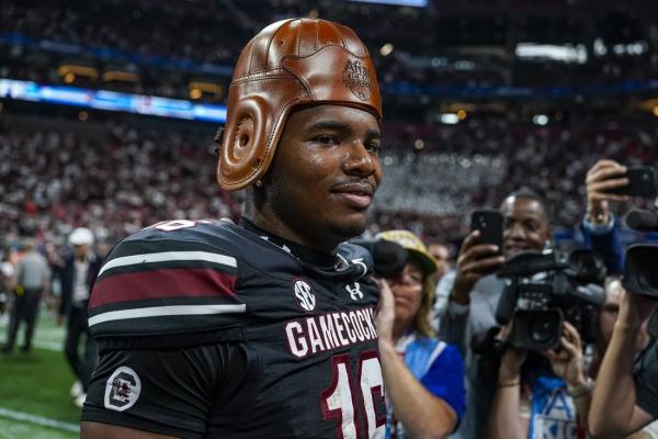 South Carolina back in top 10, welcomes SC State