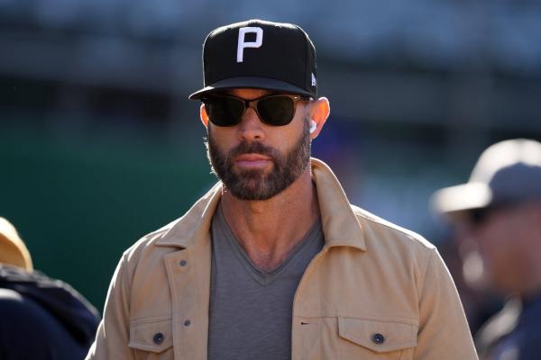 Marlins promote ex-MLB manager Gabe Kapler to GM