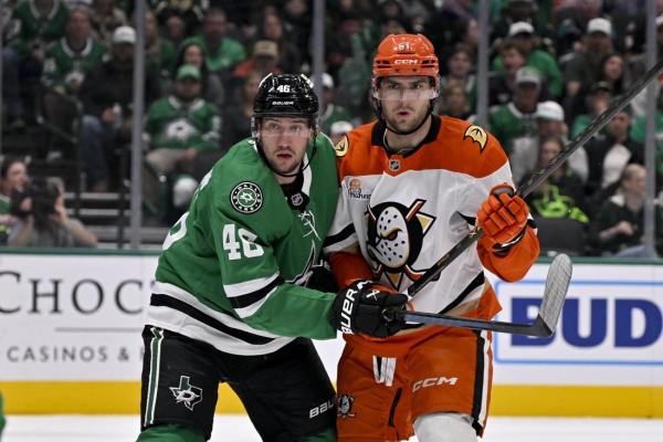 Ducks rack up 7 goals again, top Stars for fifth straight win
