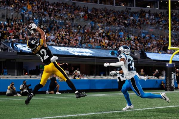 Four field goals send Steelers to victory over Panthers