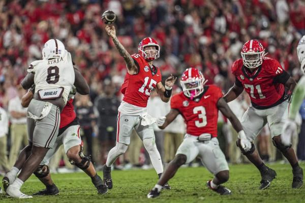 Carson Beck throws for career-high 459 yards as No. 5 Georgia downs Mississippi State