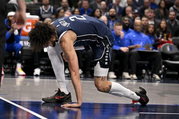 Report: Mavs’ Dereck Lively II (foot) out 2-3 months