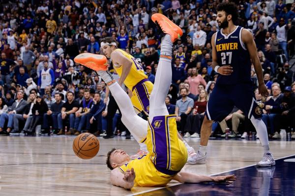 Luka Doncic powers Lakers past Suns