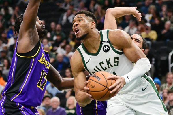 Four Bucks score 20+ points in win over slumping Lakers