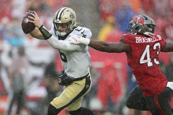 Tyler Shough, Saints push past Buccaneers