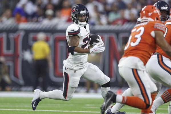 Texans RBs Joe Mixon doubtful, Dameon Pierce out vs. Vikings thumbnail