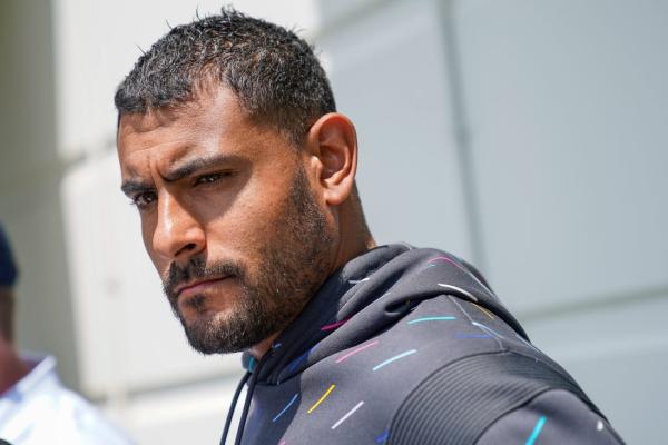 Dolphins outside LBs coach arrested on battery charge