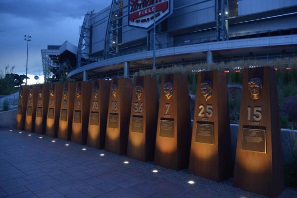 Broncos Ring of Fame WR Lionel Taylor dies at 89