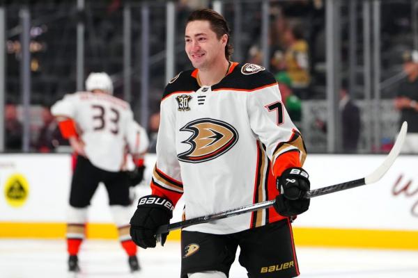 Ducks place F Frank Vatrano on non-roster list