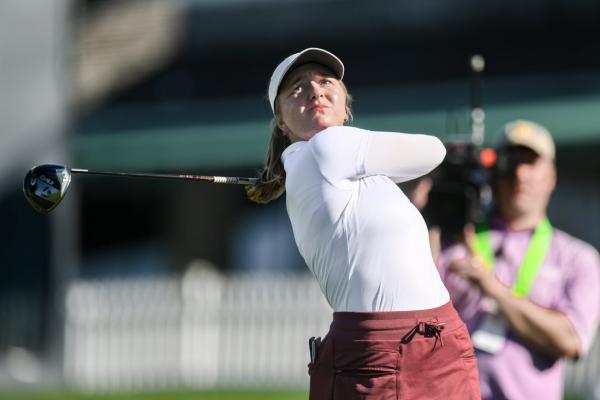 Rookie Adela Cernousek surges to first-round lead in Portland
