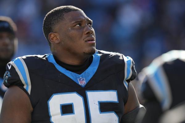 Report: Panthers DL Derrick Brown (knee) could be out for season