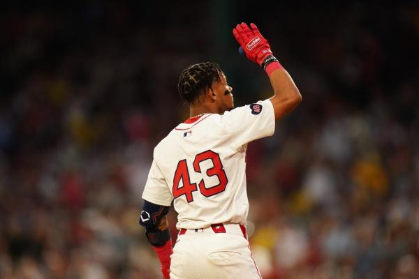 Red Sox use 8-run 2nd to power past A's thumbnail