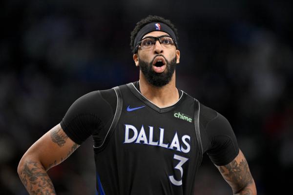 Report: Mavs F Anthony Davis (groin) to miss a few games