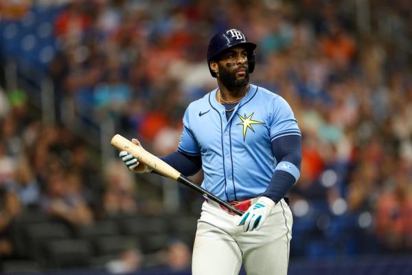 Rays 1B Yandy Diaz hit by pitch, exits vs. D-backs thumbnail