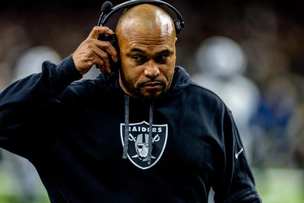 Antonio Pierce operating as Raiders' coach until he hears otherwise thumbnail