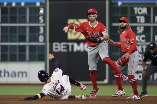 Yordan Alvarez, Kyle Tucker power Astros past Angels thumbnail