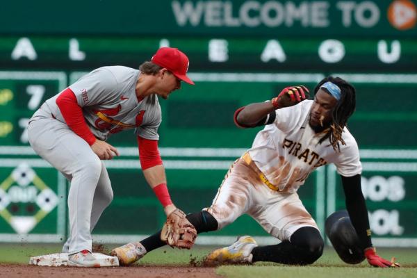 Eighth-inning run sends Pirates past Cardinals thumbnail