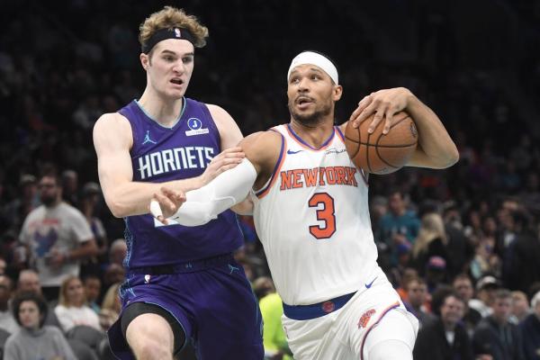 Knicks starters dominate Hornets early in rout