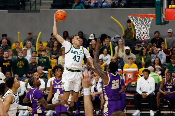 Baylor buries Alcorn State with huge second-half run