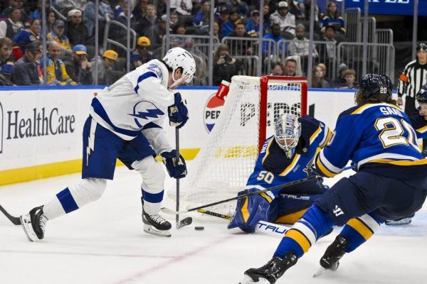 Blues overcome Dylan Holloway’s injury, top Lightning