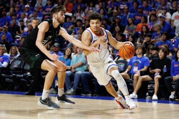 No. 6 Florida opens SEC slate with test at No. 10 Kentucky