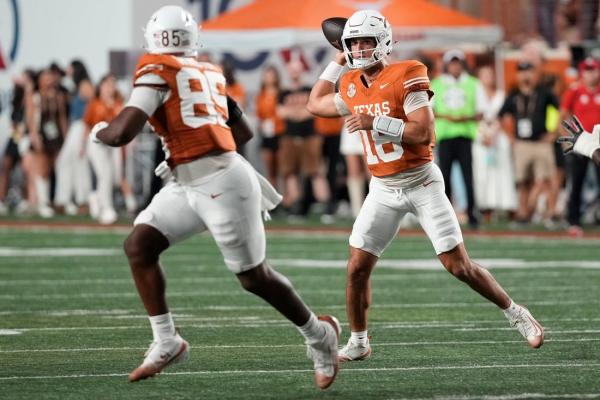 Texas QB Arch Manning in concussion protocol; Matthew Caldwell next man up