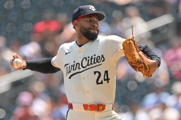 Twins RHP Simeon Woods Richardson to return vs. Blue Jays